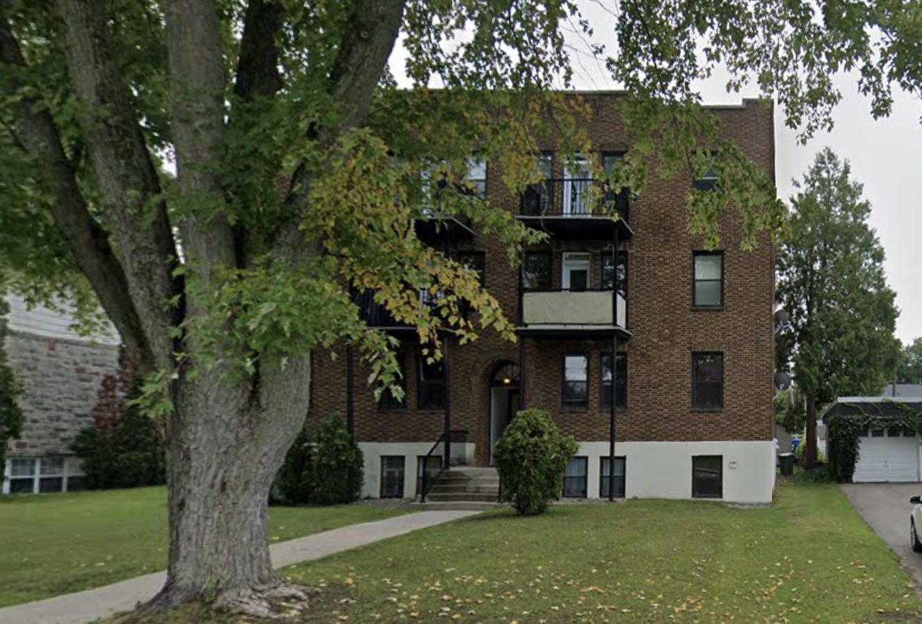 396 Rue Bédard, Lachute, QC J8H 1J5 · Argenteuil